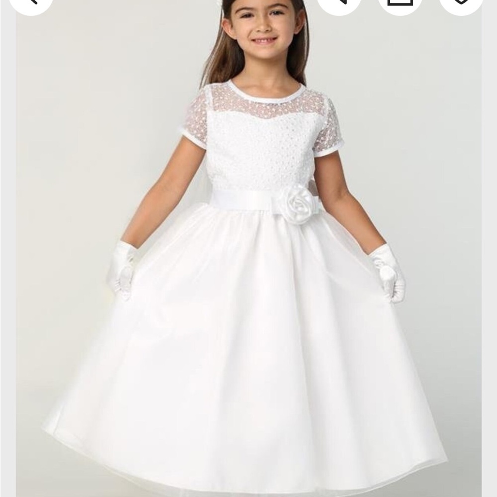 Size 6 white Communion Dress w/Embroidered Tulle-Organza Skirt. Rose on waist.